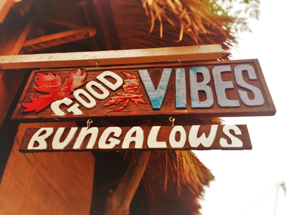 Good Vibes Bungalows Джили Трауанган Екстериор снимка