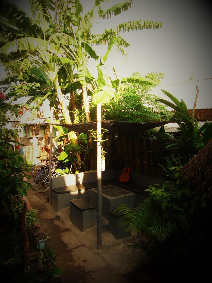 Good Vibes Bungalows Джили Трауанган Екстериор снимка