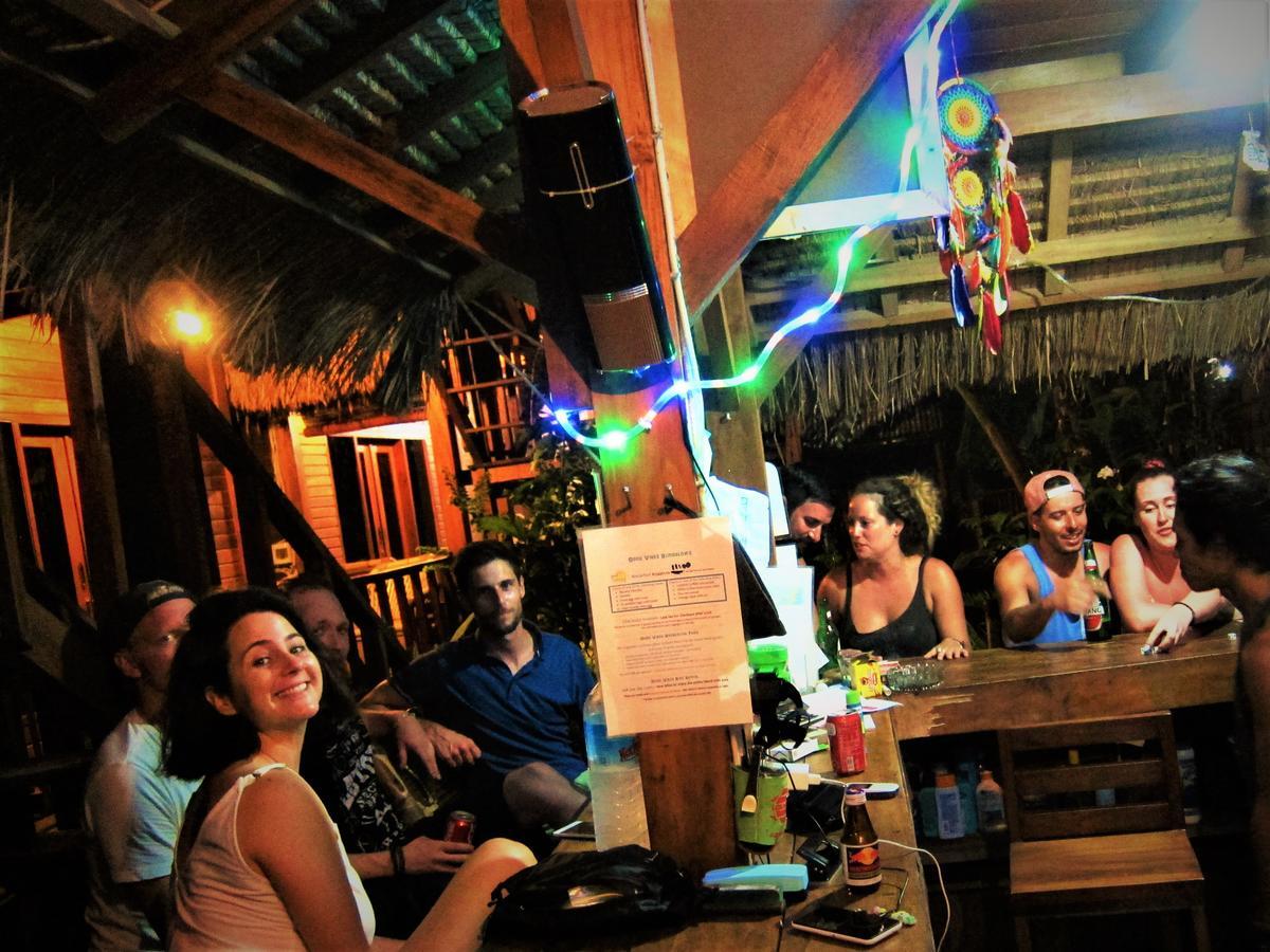 Good Vibes Bungalows Джили Трауанган Екстериор снимка